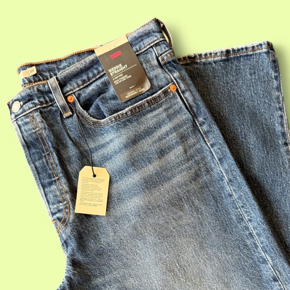 Levi's Wedgie Straight High Rise Women's Size 34